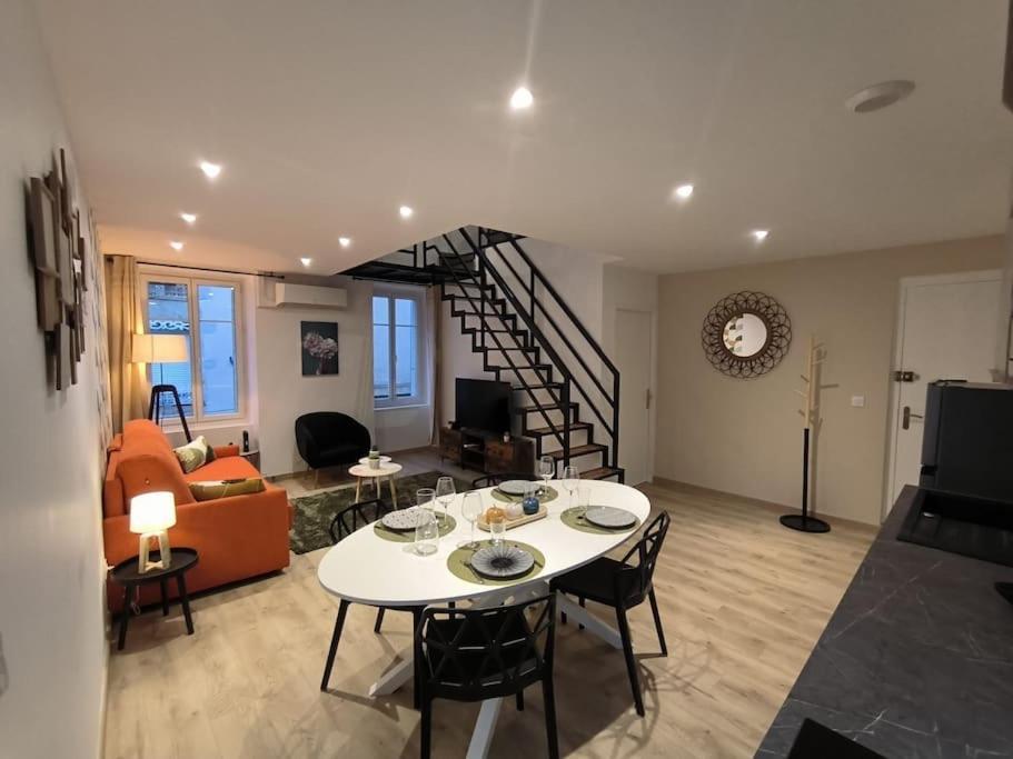 T2 -55M2- Elegant Et Chaleureux Διαμέρισμα Montbrison Εξωτερικό φωτογραφία